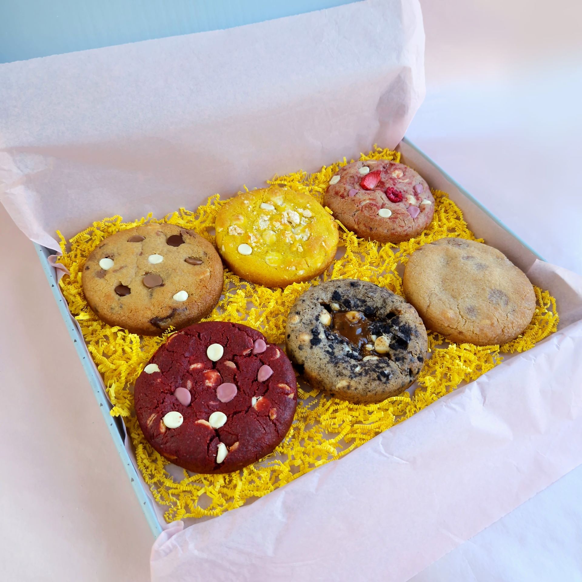 Giant cookie box